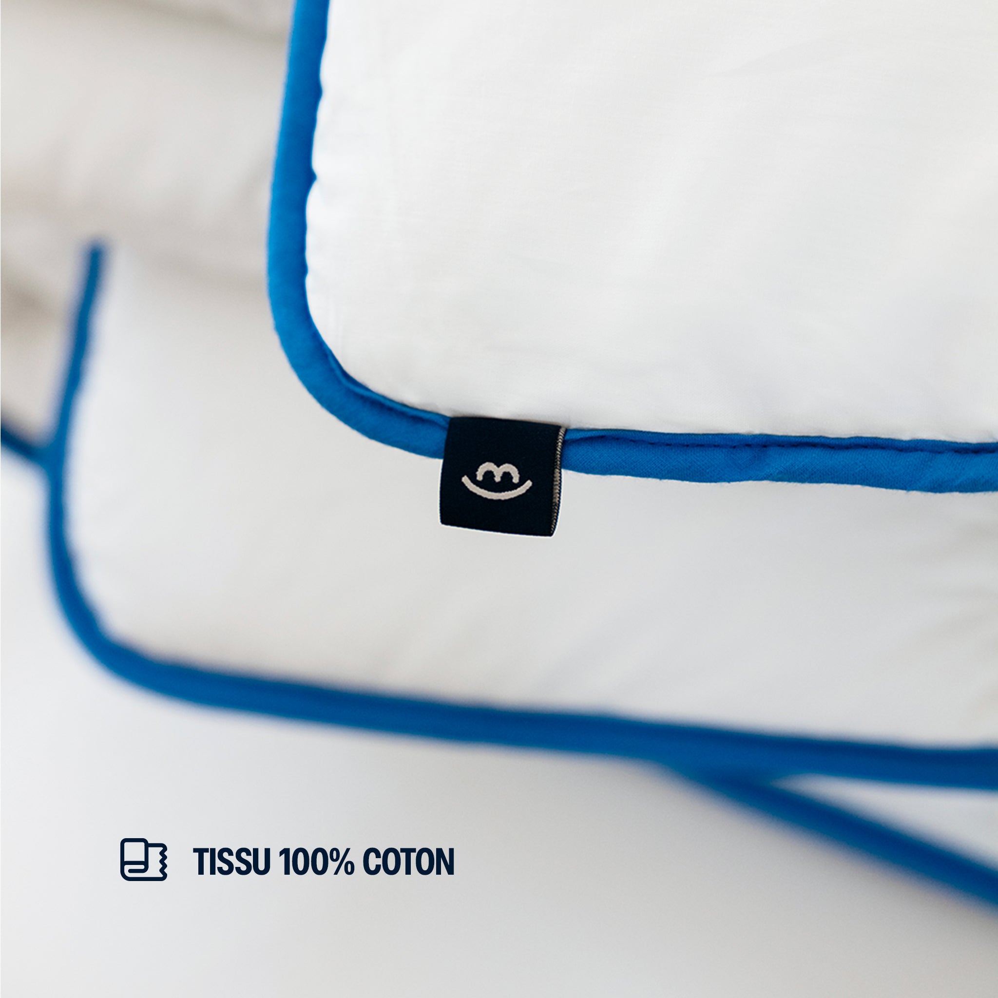 Couette légère temperée 100% fibres creuses siliconnées, enveloppe coton