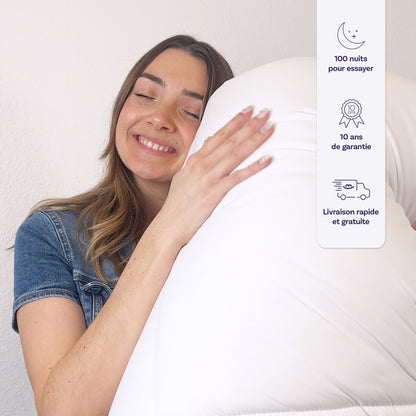 Photo d'une cliente contente de son surmatelas cloud de Morphea. 100 nuits pour essayer. 10 ans de garantie. Livraison rapide et gratuite.